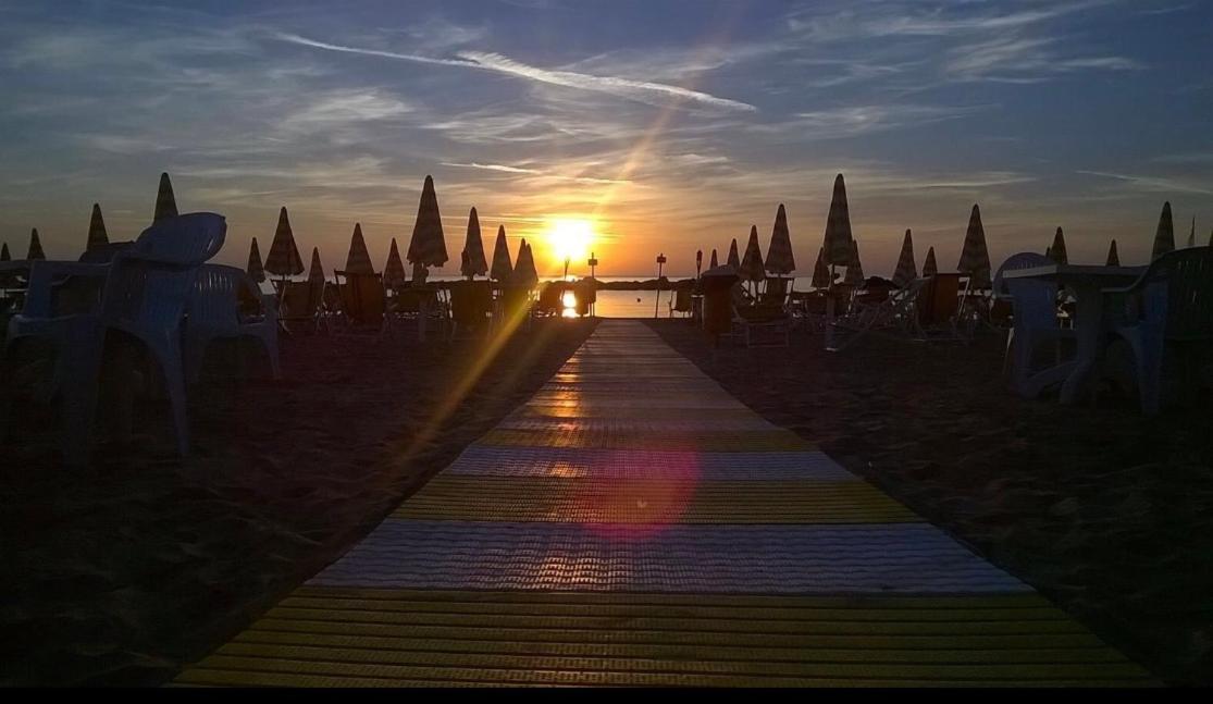 Hotel La Perla Купра-Мариттима Экстерьер фото