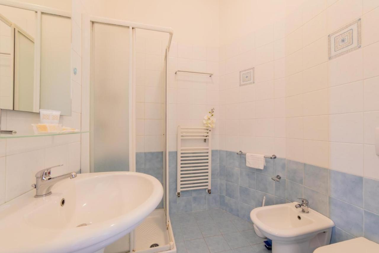 Hotel La Perla Купра-Мариттима Экстерьер фото