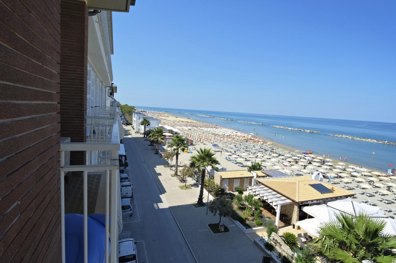 Hotel La Perla Купра-Мариттима Экстерьер фото